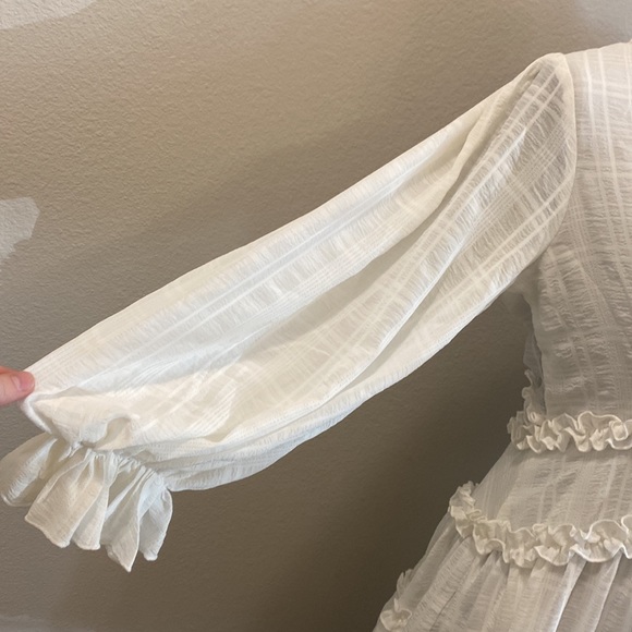 Selfie Leslie ruffle v neck white cut out long sleeve dress - Picture 4 of 14